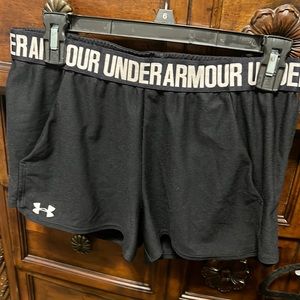 Under Armour shorts Medium